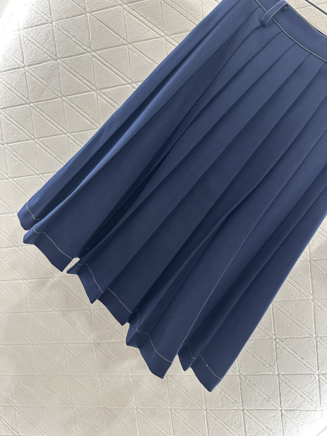 ♥Miumi*♥2025新品上架 短款外套中长半裙套装定制YB进口高织棉材质 质感高级 品相十足 短款外