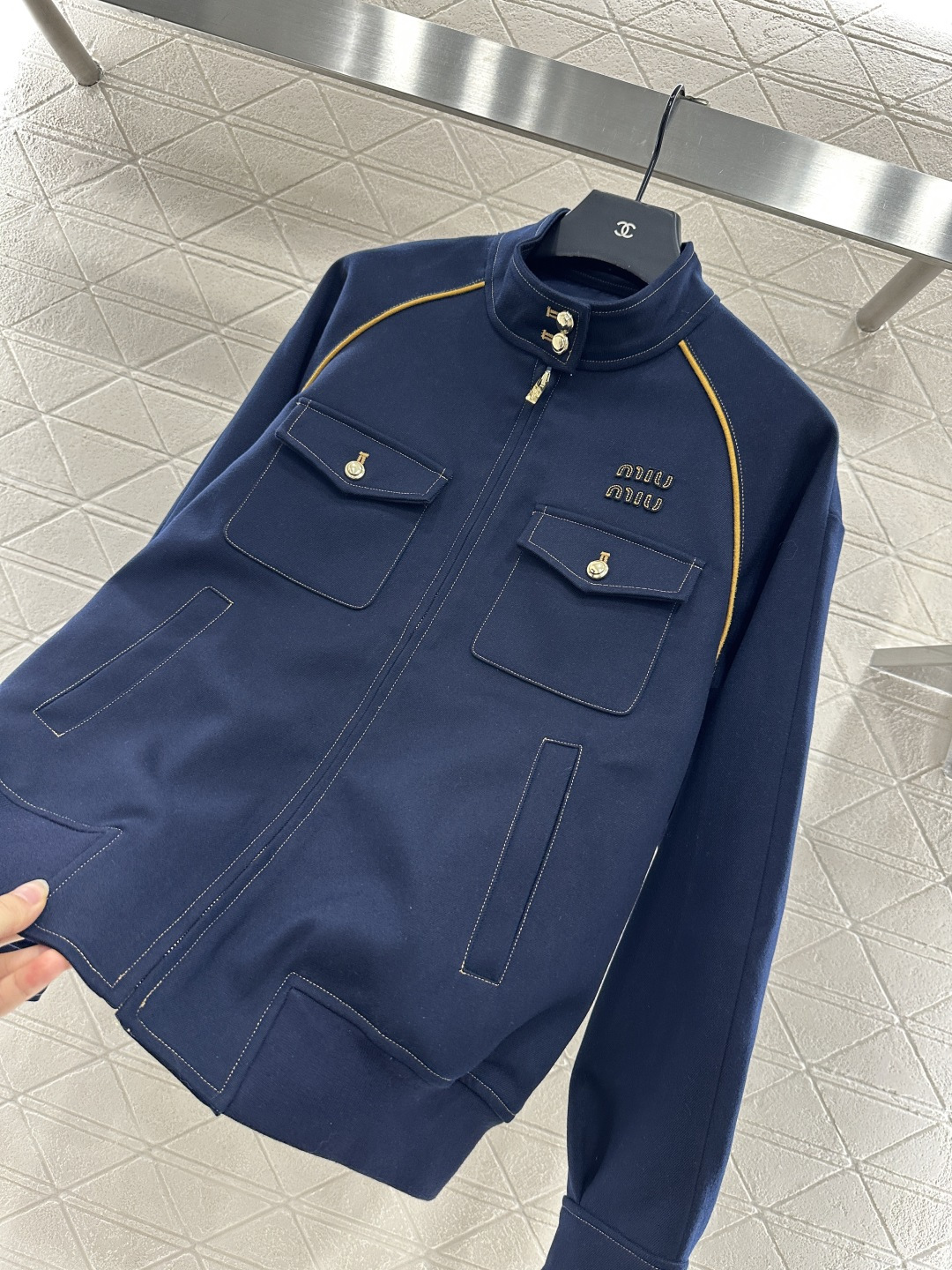 ♥Miumi*♥2025新品上架 棒球夹克中长半裙套装定制YB进口高织棉材质 质感高级 品相十足 棒球夹