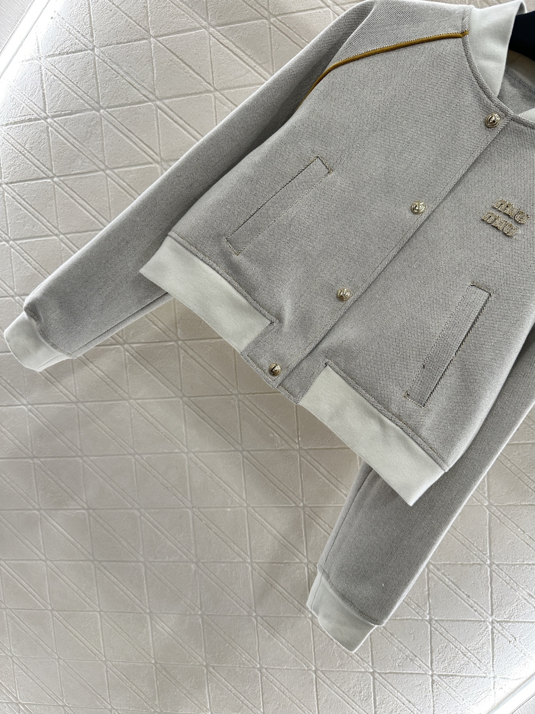 ♥Miumi*♥2025新品上架 短款外套中长半裙套装定制YB进口高织棉材质 质感高级 品相十足 短款外