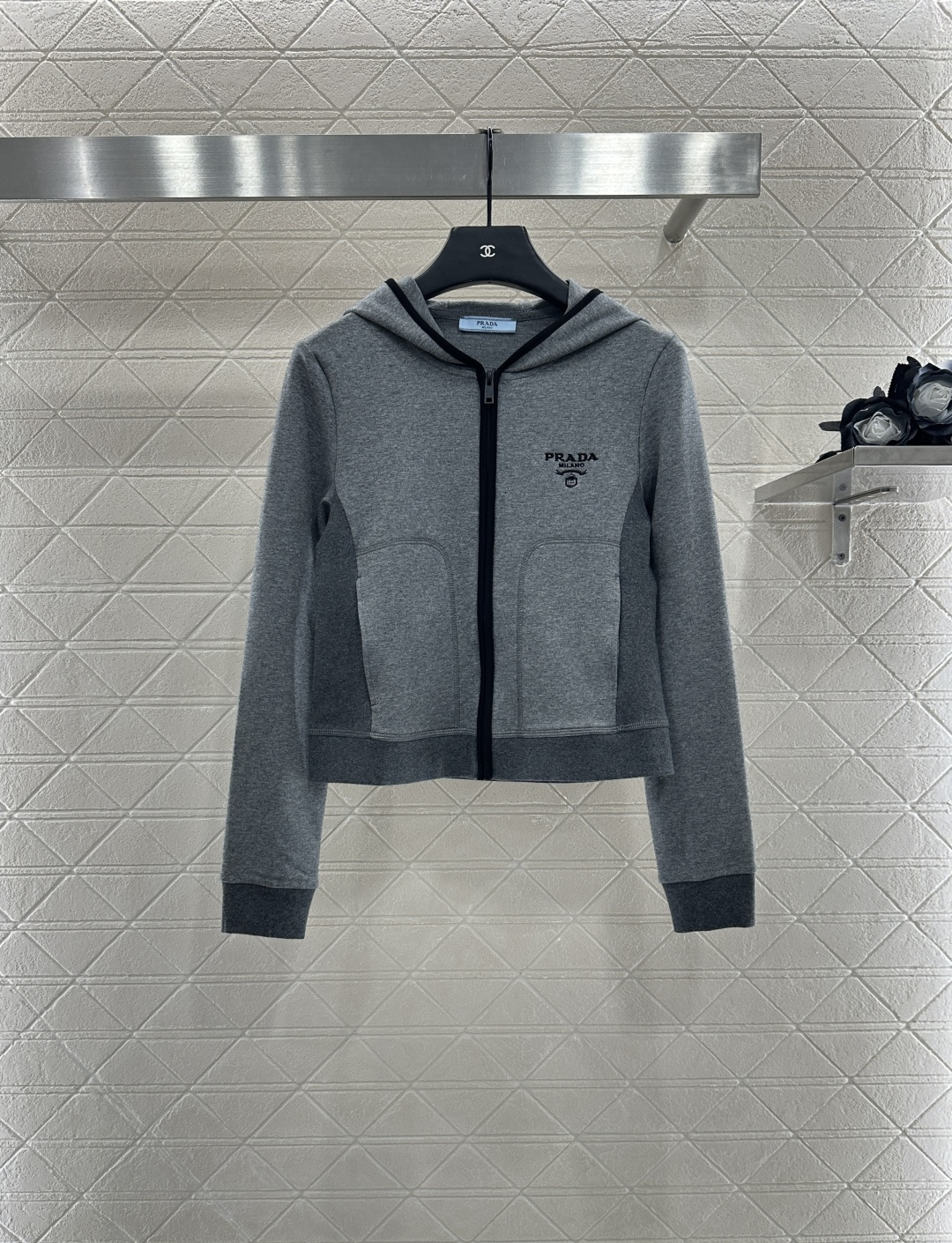 ♥Prad*♥2025新品上架 连帽休闲外套长裤套装定制YB进口材质 质感光泽 品相高级 常规连帽外套 