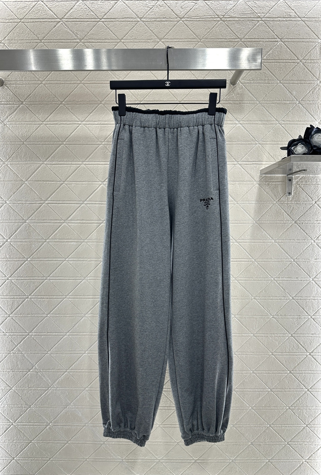 ♥Prad*♥2025新品上架 连帽休闲外套长裤套装定制YB进口材质 质感光泽 品相高级 常规连帽外套 