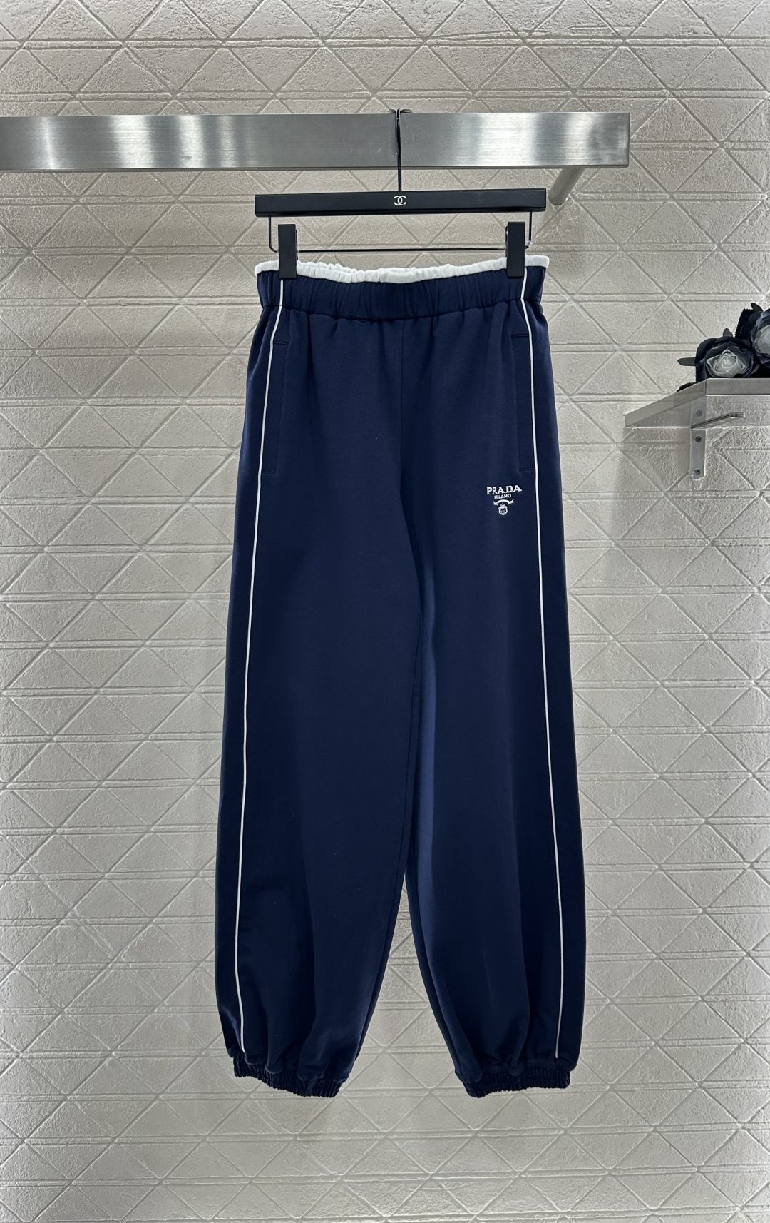 ♥Prad*♥2025新品上架 连帽休闲外套长裤套装定制YB进口材质 质感光泽 品相高级 常规连帽外套 