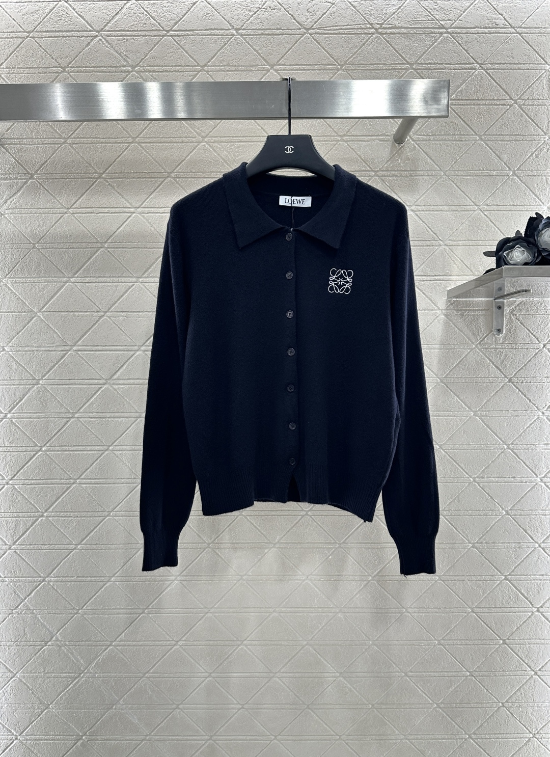 ♥Loew*♥2025新品上架 刺绣图腾翻领针织开衫定制YB羊绒羊毛纱线织造 质感细腻 舒适亲肤 翻领针