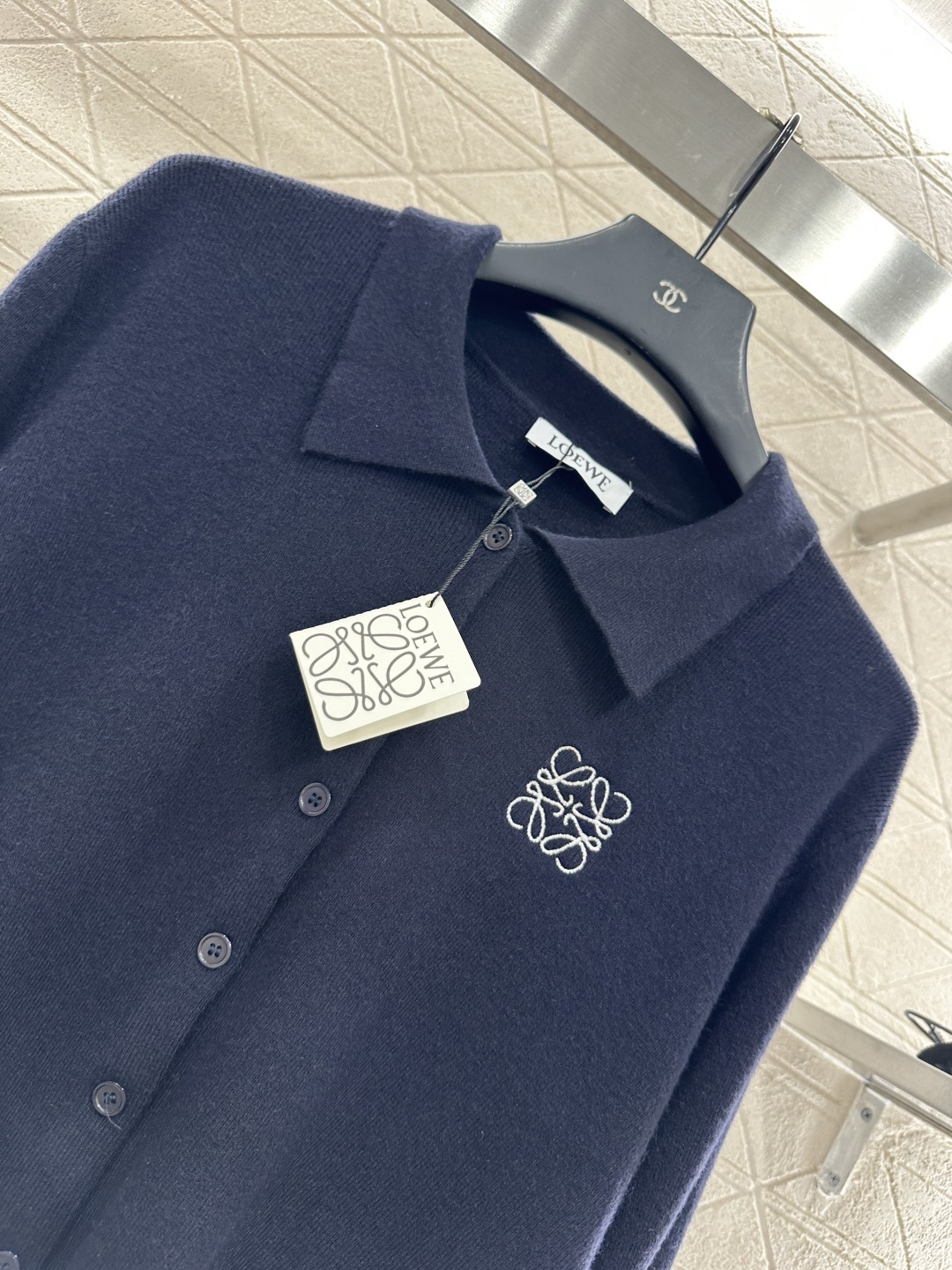 ♥Loew*♥2025新品上架 刺绣图腾翻领针织开衫定制YB羊绒羊毛纱线织造 质感细腻 舒适亲肤 翻领针