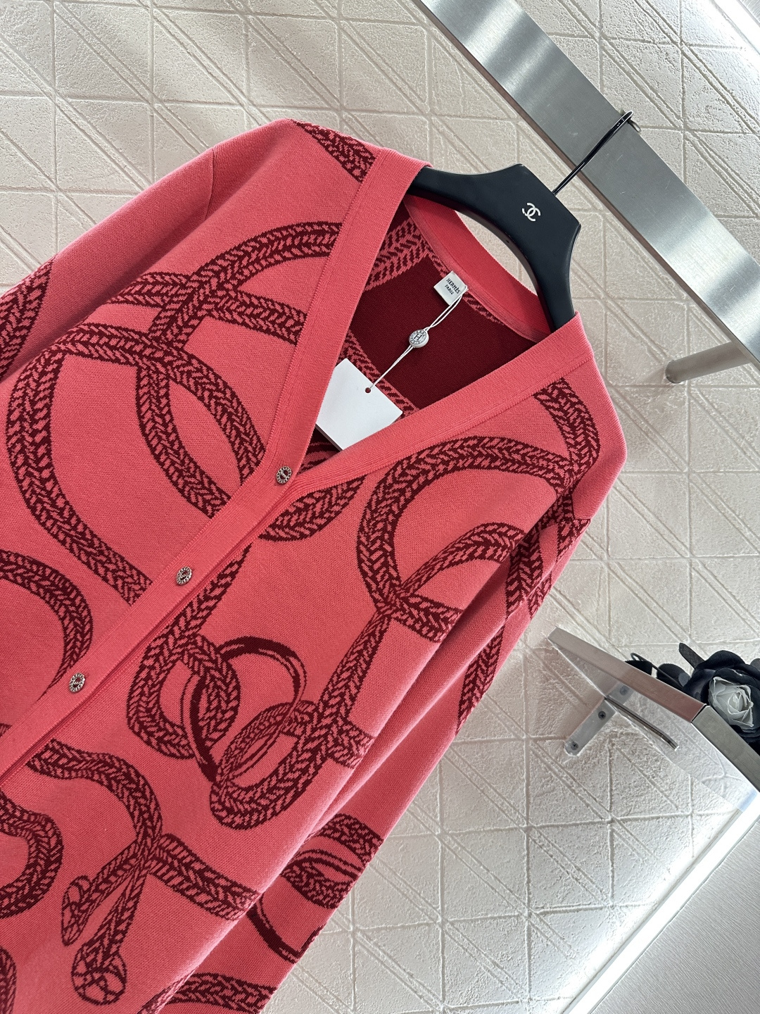 ♥Herme*♥2025新品上架 撞色带链扣针织开衫定制YB羊毛纱线织造 密度细针织造 清晰毛感肌理 舒