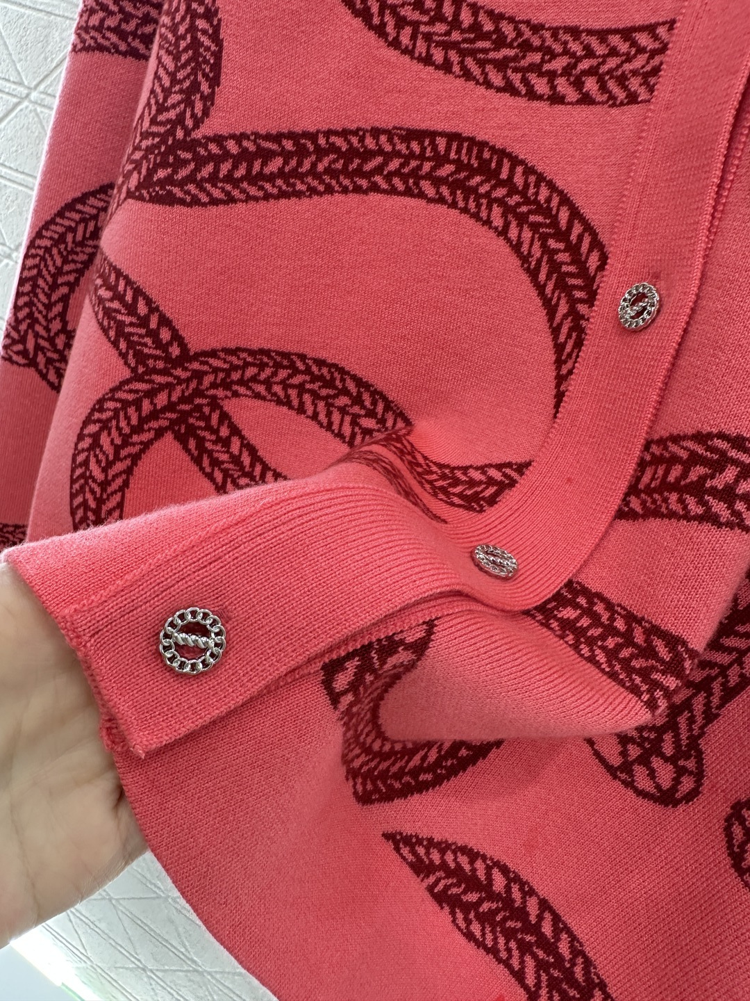 ♥Herme*♥2025新品上架 撞色带链扣针织开衫定制YB羊毛纱线织造 密度细针织造 清晰毛感肌理 舒