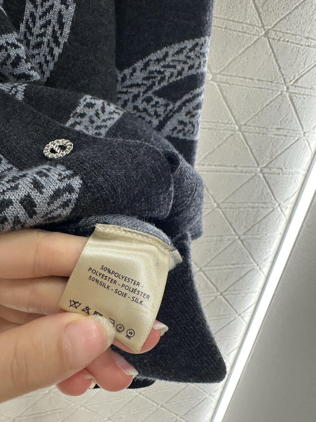 ♥Herme*♥2025新品上架 撞色带链扣针织开衫定制YB羊毛纱线织造 密度细针织造 清晰毛感肌理 舒