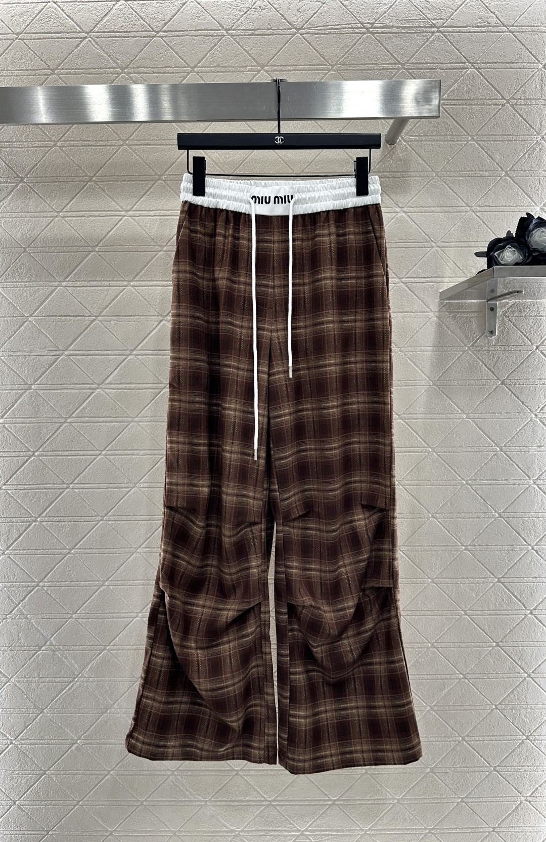 ♥Miumi*♥2025新品上架 格纹褶皱抽绳长裤定制YB进口材质 质感柔软亲肤 垂感更强 品相高级 高