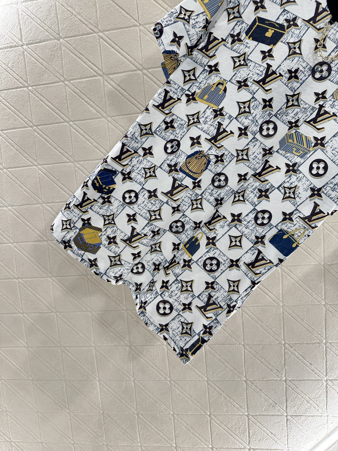 ♥Louis Vuitto*♥2025新品上架 箱包印花链条𝑇𝑒𝑒定制YB斜纹全棉材质 质感细腻 透气舒