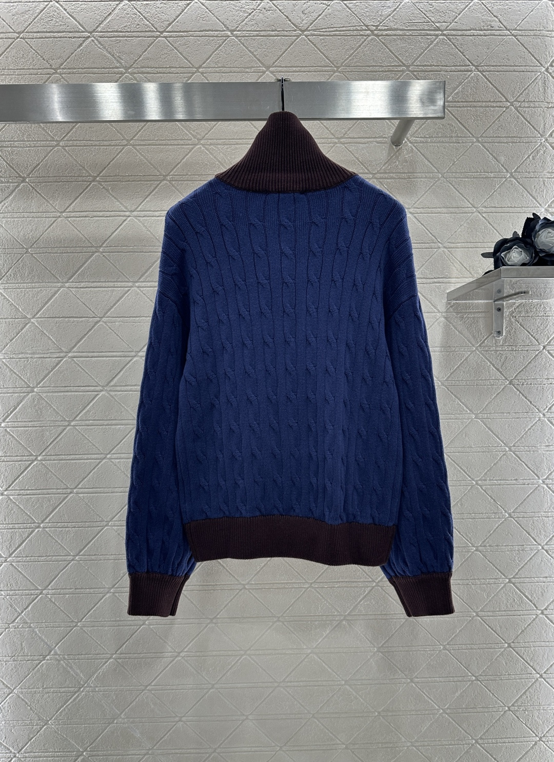 ♥Miumi*♥2025新品上架 棒球麻花针织外套定制YB羊毛纱线织造 质感高级 品相十足 常规针织拉链