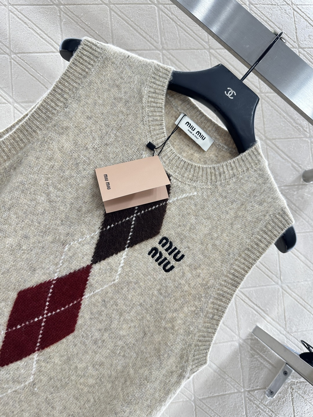 ♥Miumi*♥2025新品上架圆领针织开衫背心短裙三件套定制YB羊绒羊毛纱线织造 质感细腻 穿搭舒适 