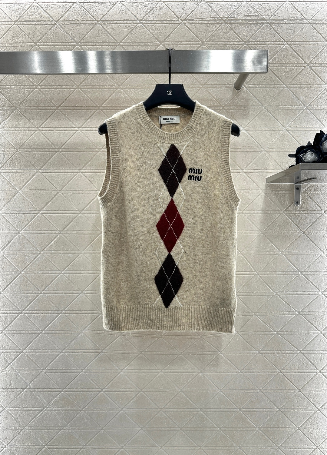 ♥Miumi*♥2025新品上架圆领针织开衫背心短裙三件套定制YB羊绒羊毛纱线织造 质感细腻 穿搭舒适 