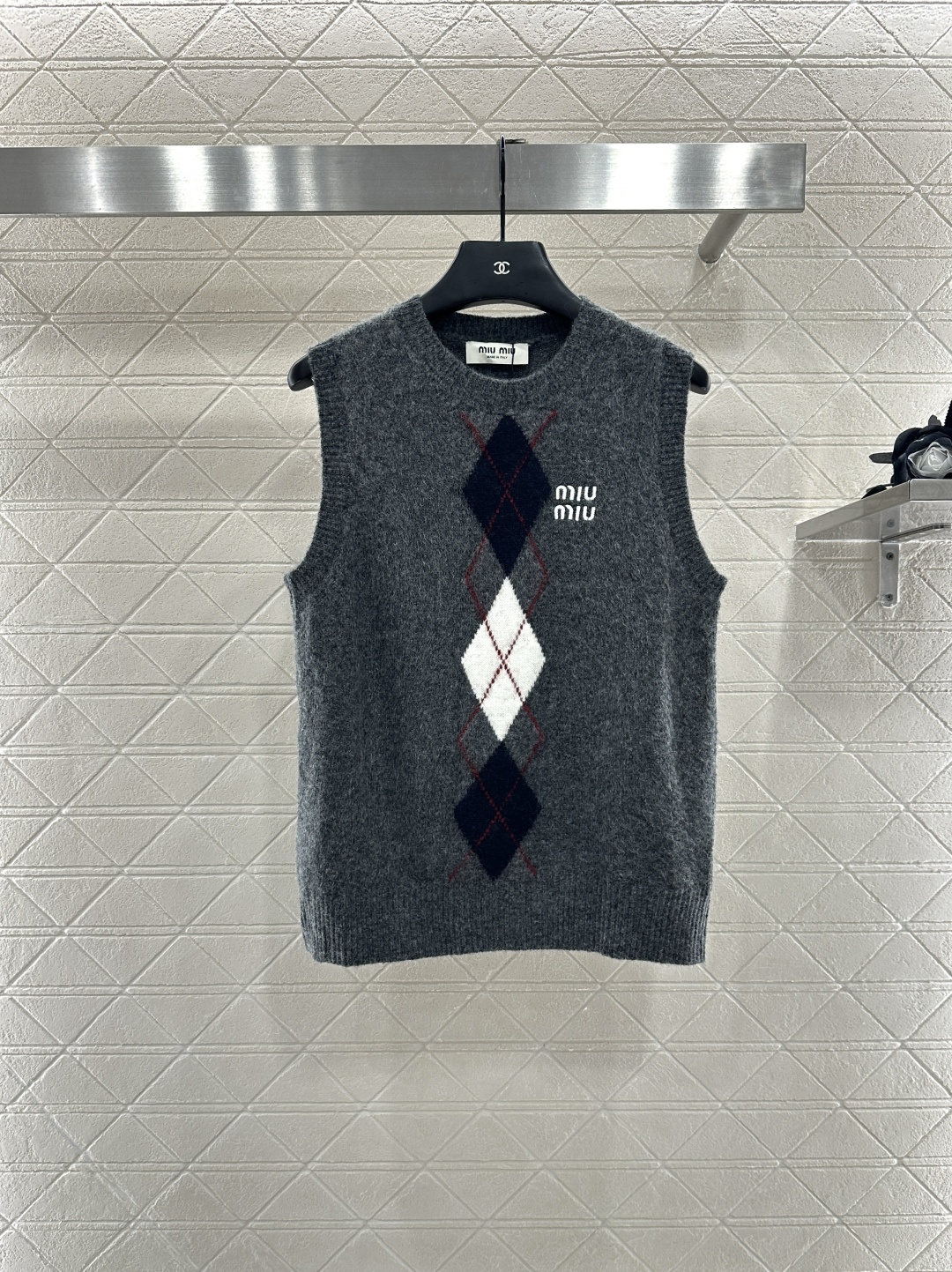 ♥Miumi*♥2025新品上架圆领针织开衫背心短裙三件套定制YB羊绒羊毛纱线织造 质感细腻 穿搭舒适 