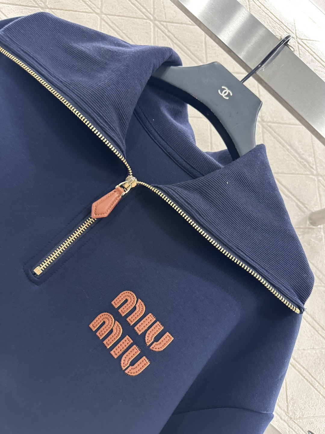 ♥Miumi*♥2025新品上架 大翻领字母卫衣长裤套装定制YB斜纹全棉材质 柔软亲肤 久洗不易变形气球