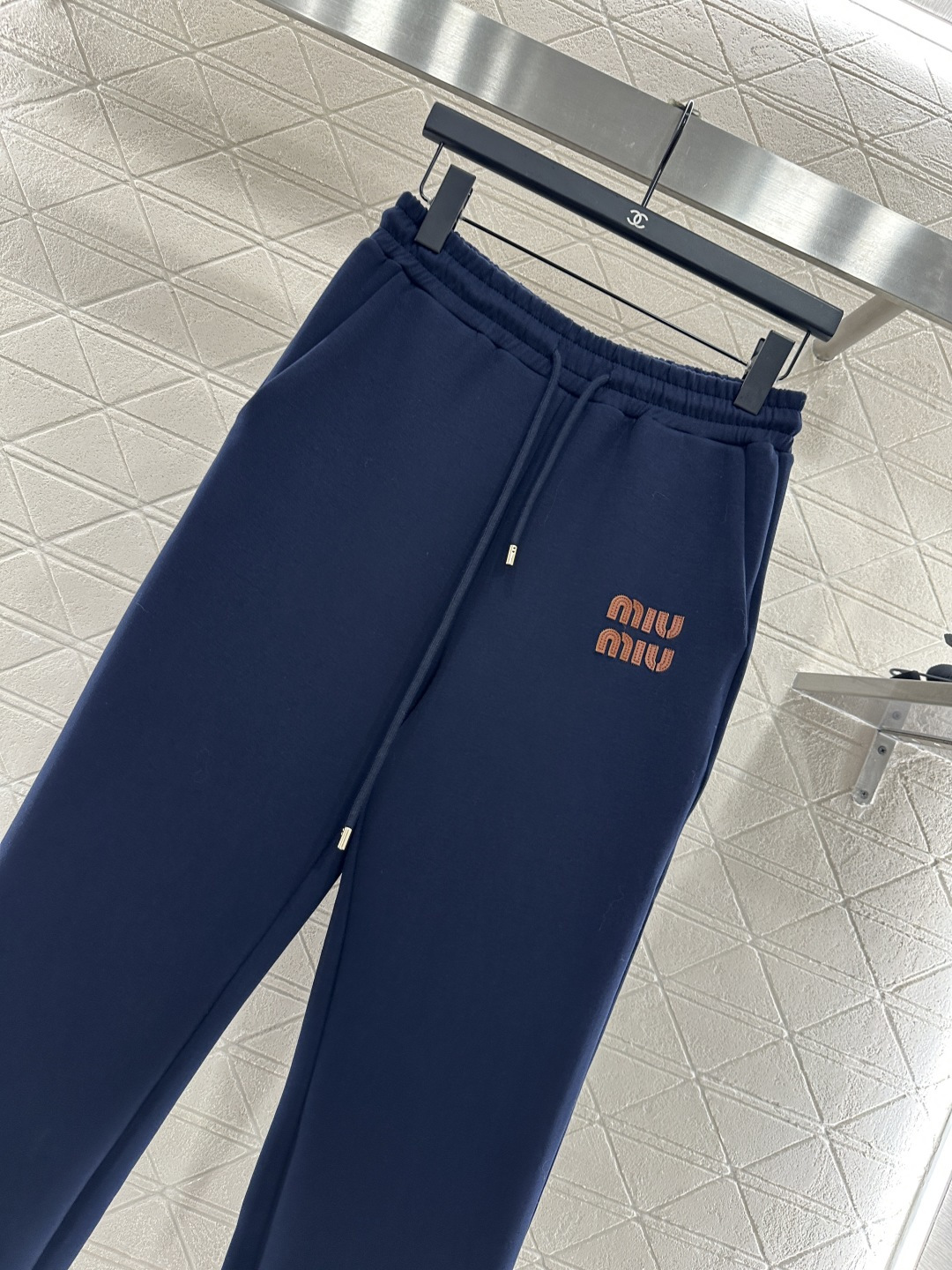 ♥Miumi*♥2025新品上架 大翻领字母卫衣长裤套装定制YB斜纹全棉材质 柔软亲肤 久洗不易变形气球