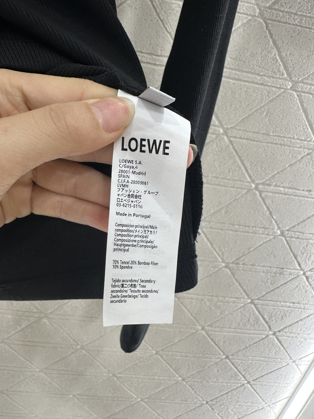 ♥Loew*♥2025新品上架 修身图腾打底衫定制YB进口天丝棉材质 质感舒适 弹力十足 修身圆领打底裁