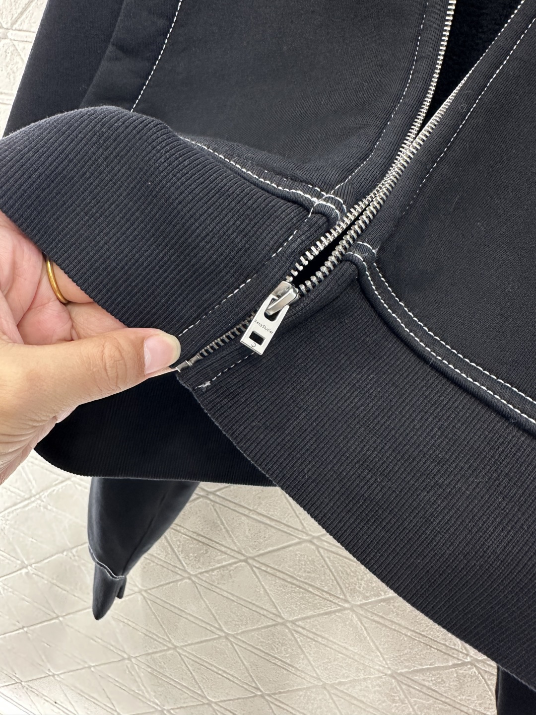 ♥Acne studio*♥2025新品上架 加绒连帽拉链廓形外套定制YB斜纹全棉材质 质感光泽 品相高