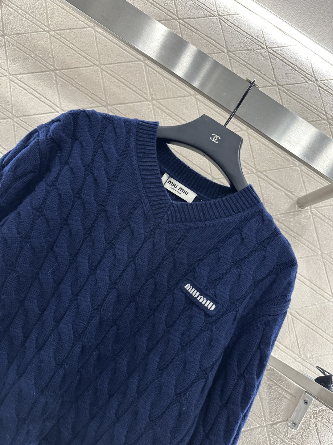 ♥Miumi*♥2025新品上架 麻花编织套头毛衣定制YB羊毛纱线织造 质感高级 舒适柔软 V领针织长袖