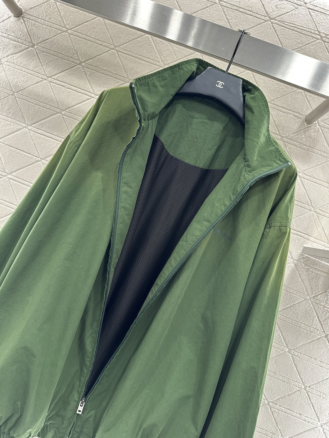 ♥Acne studio*♥2025新品上架 字母冲锋外套定制YB进口冲锋材质 质感高级 挺括有型 拉链