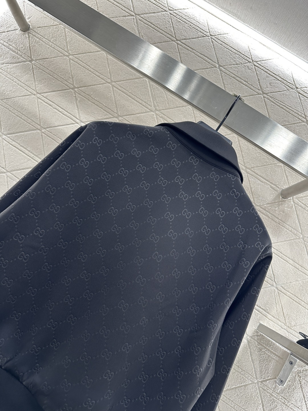 ♥Gucc*♥2025新品上架 烧花拉链外套长裤套装定制YB斜纹全棉材质 舒适垂顺 穿搭洋气 翻领拉链外