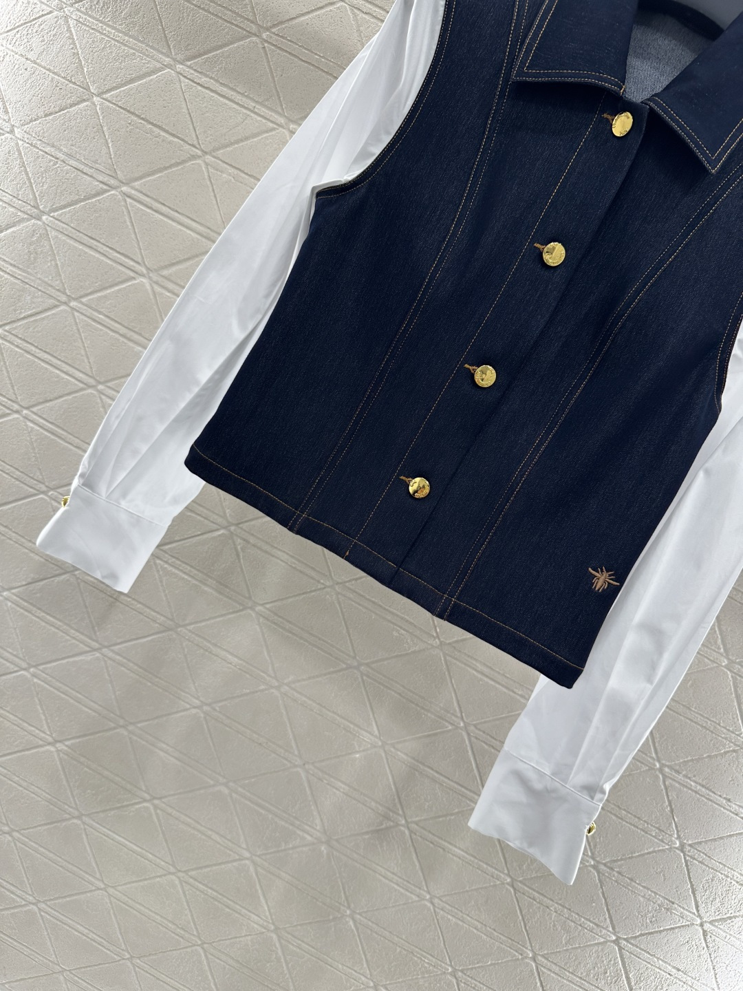 ♥Dio*♥2025新品上架 拼接牛仔衬衣长裤套装定制YB斜纹棉牛仔材质 多重水洗 呈现出挺括质感 翻领