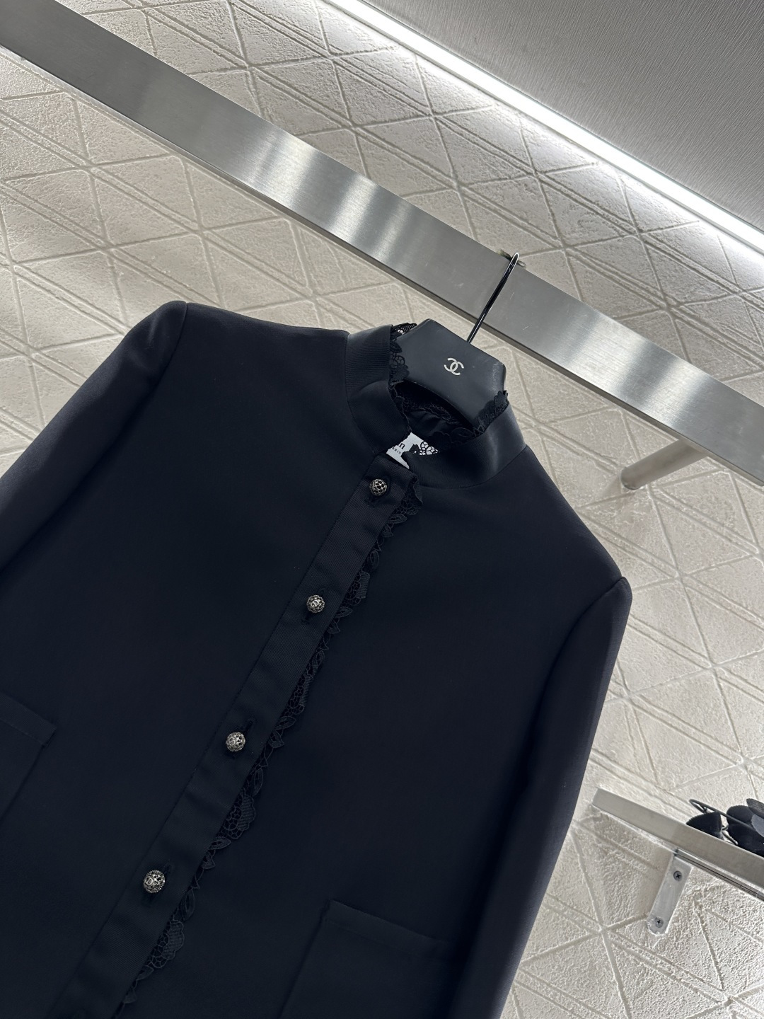 ♥Dio*♥2025新品上架 小立领绣花西装外套定制YB进口百分百丝毛材质 质感光泽 垂感更强 品相高级