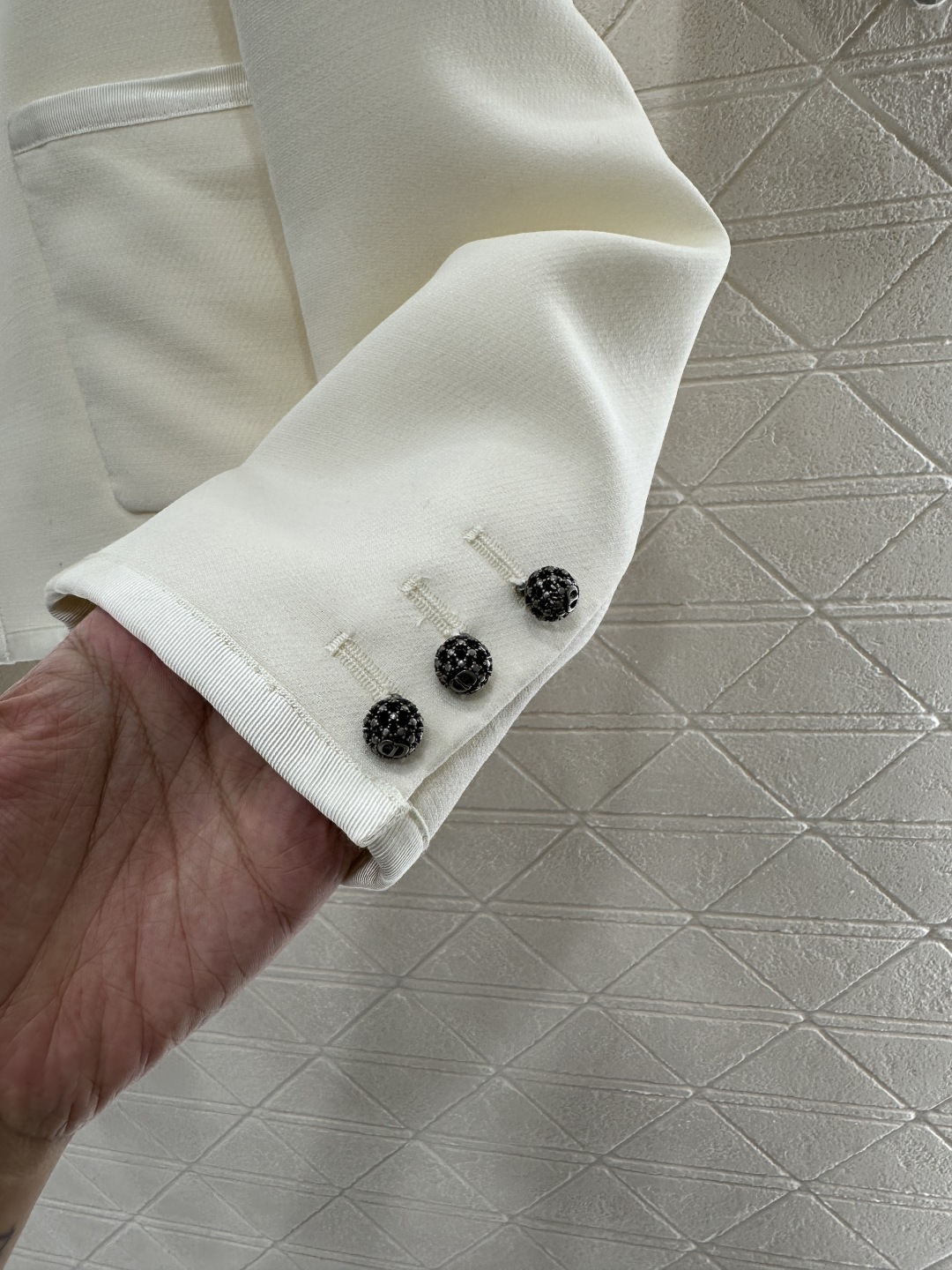 ♥Dio*♥2025新品上架 小立领绣花西装外套定制YB进口百分百丝毛材质 质感光泽 垂感更强 品相高级