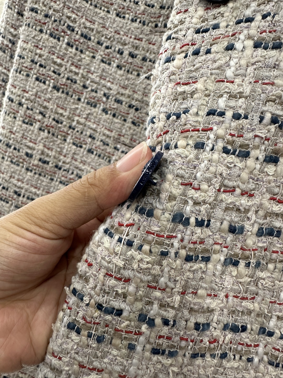 ♥Loro Plan*♥2025新品上架 粗纺彩点洋装长款大衣定制YB进口精仿羊毛呢材质 肌理明显 毛料