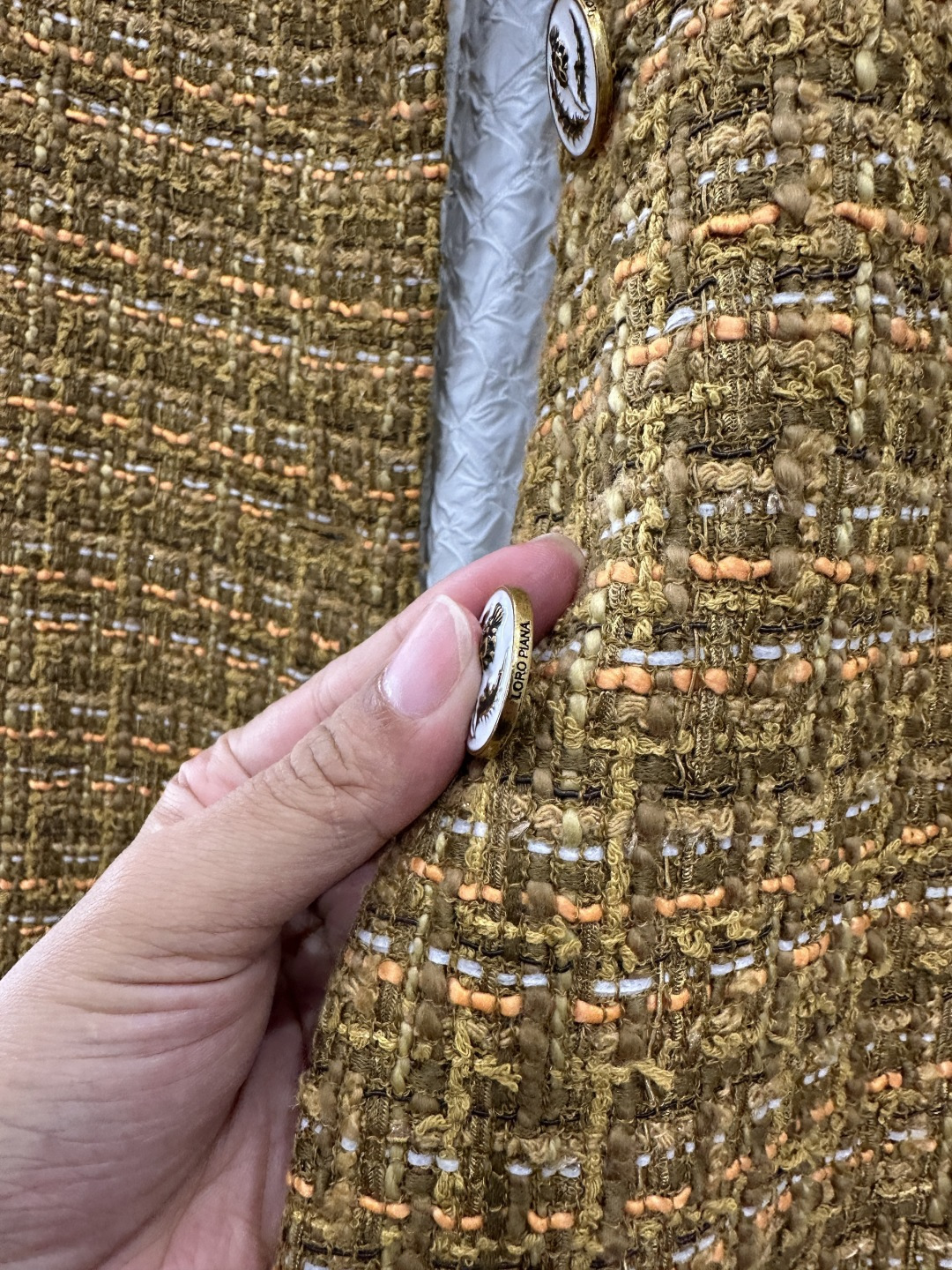 ♥Loro Plan*♥2025新品上架 粗纺彩点洋装长款大衣定制YB进口精仿羊毛呢材质 肌理明显 毛料