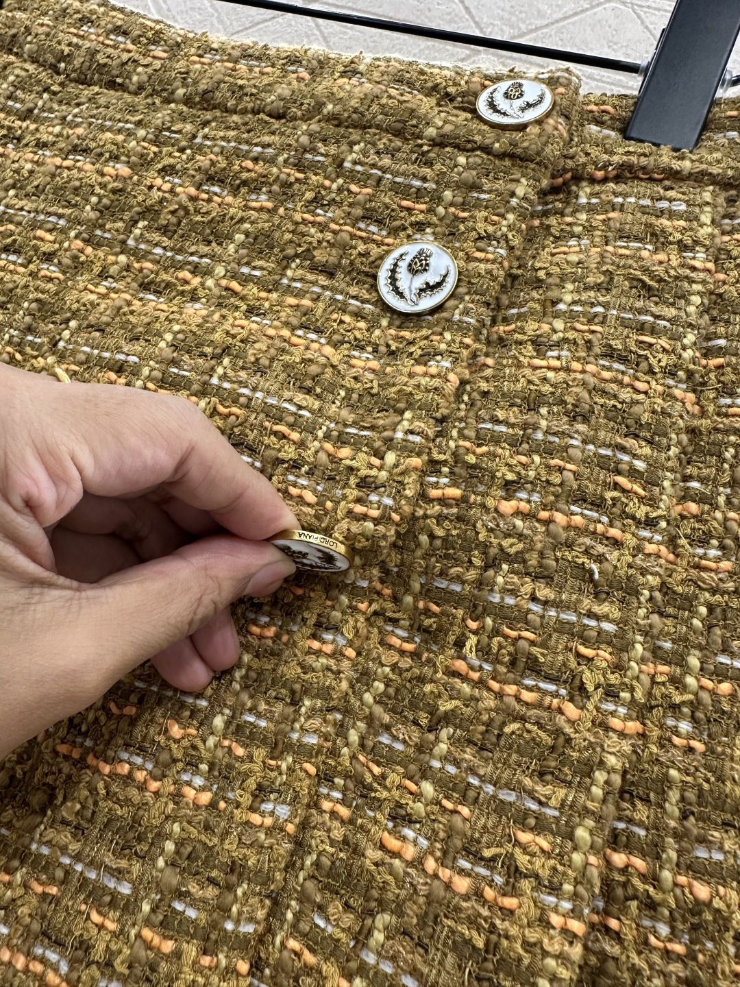 ♥Loro Plan*♥2025新品上架 圆领斜襟洋装百褶短裙套装定制YB进口粗纺羊毛呢材质 质感高级 