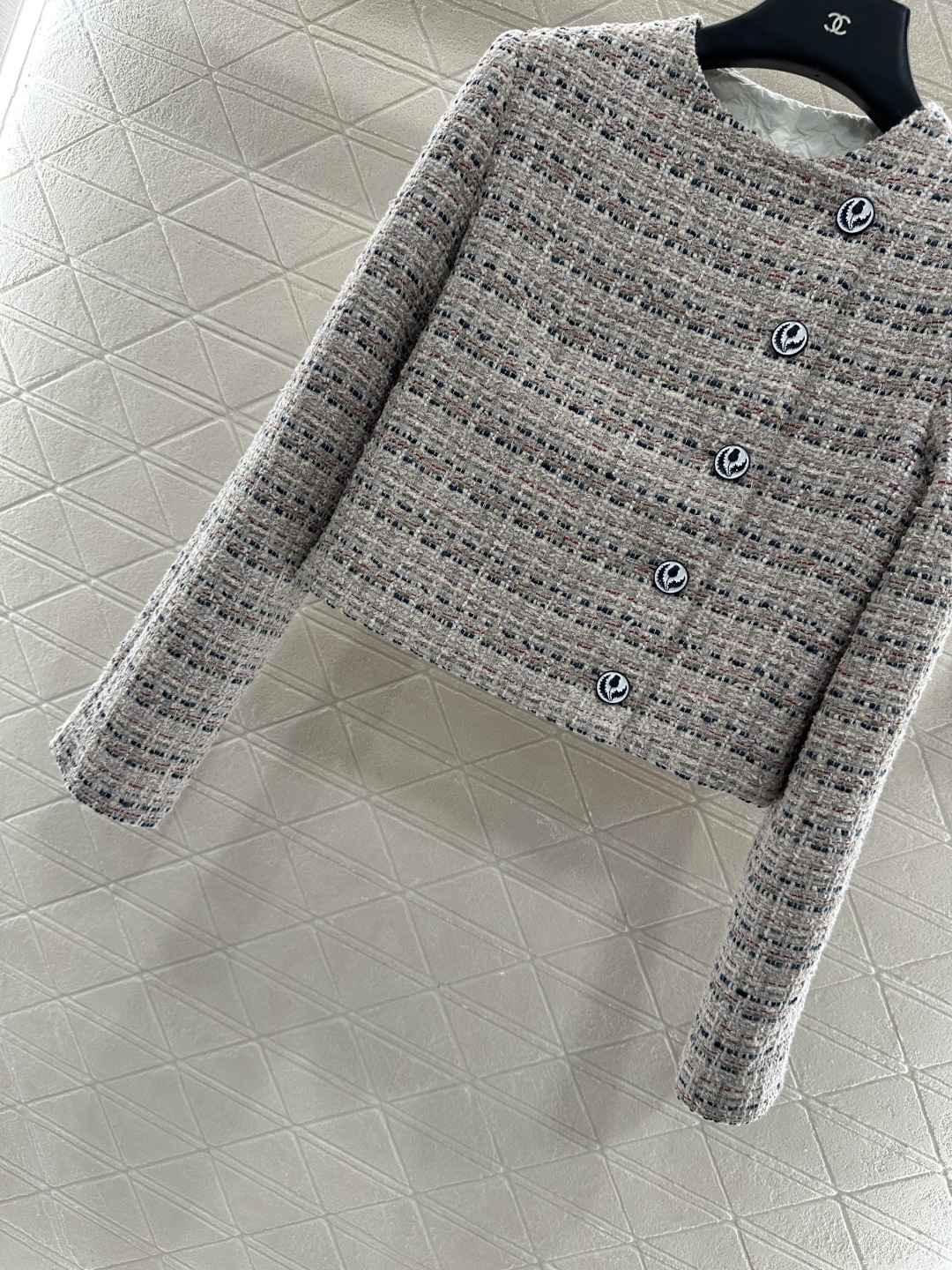 ♥Loro Plan*♥2025新品上架 圆领斜襟洋装百褶短裙套装定制YB进口粗纺羊毛呢材质 质感高级 