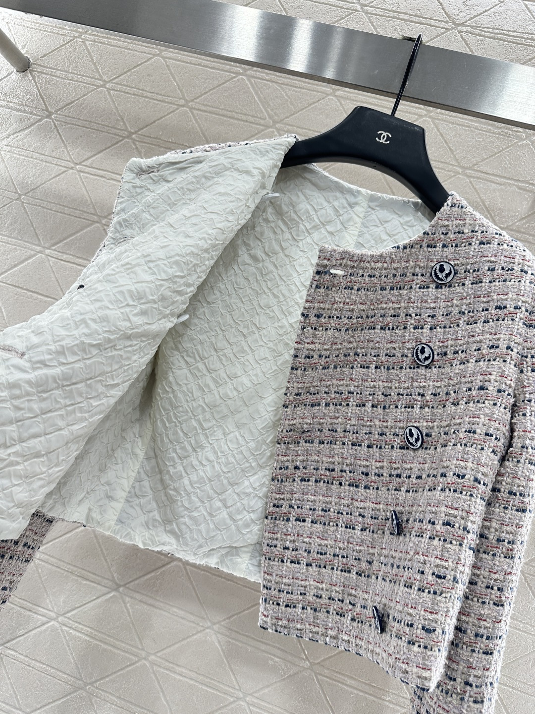 ♥Loro Plan*♥2025新品上架 圆领斜襟洋装百褶短裙套装定制YB进口粗纺羊毛呢材质 质感高级 