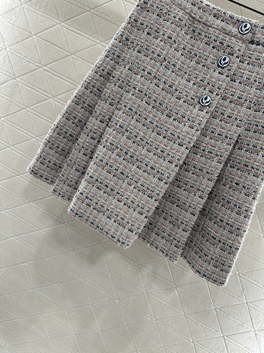 ♥Loro Plan*♥2025新品上架 圆领斜襟洋装百褶短裙套装定制YB进口粗纺羊毛呢材质 质感高级 