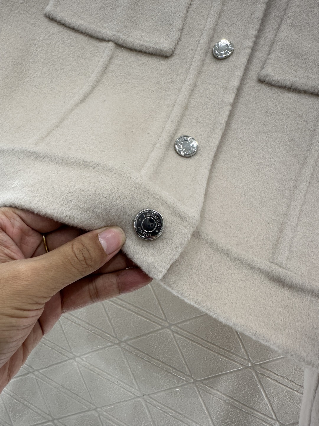 ♥Herme*♥2025新品上架 手工双面尼外套定制YB百分百羊绒材质 手工双面尼处理 肌理明显 质感突