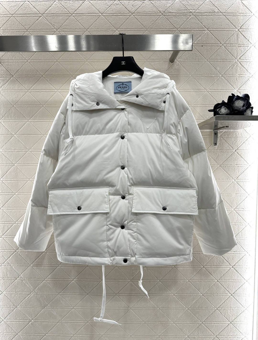 ♥Prad*♥2025新品上架 高领连帽羽绒服外套定制YB进口防风防水尼龙材质 其工艺还原 升级材质 提
