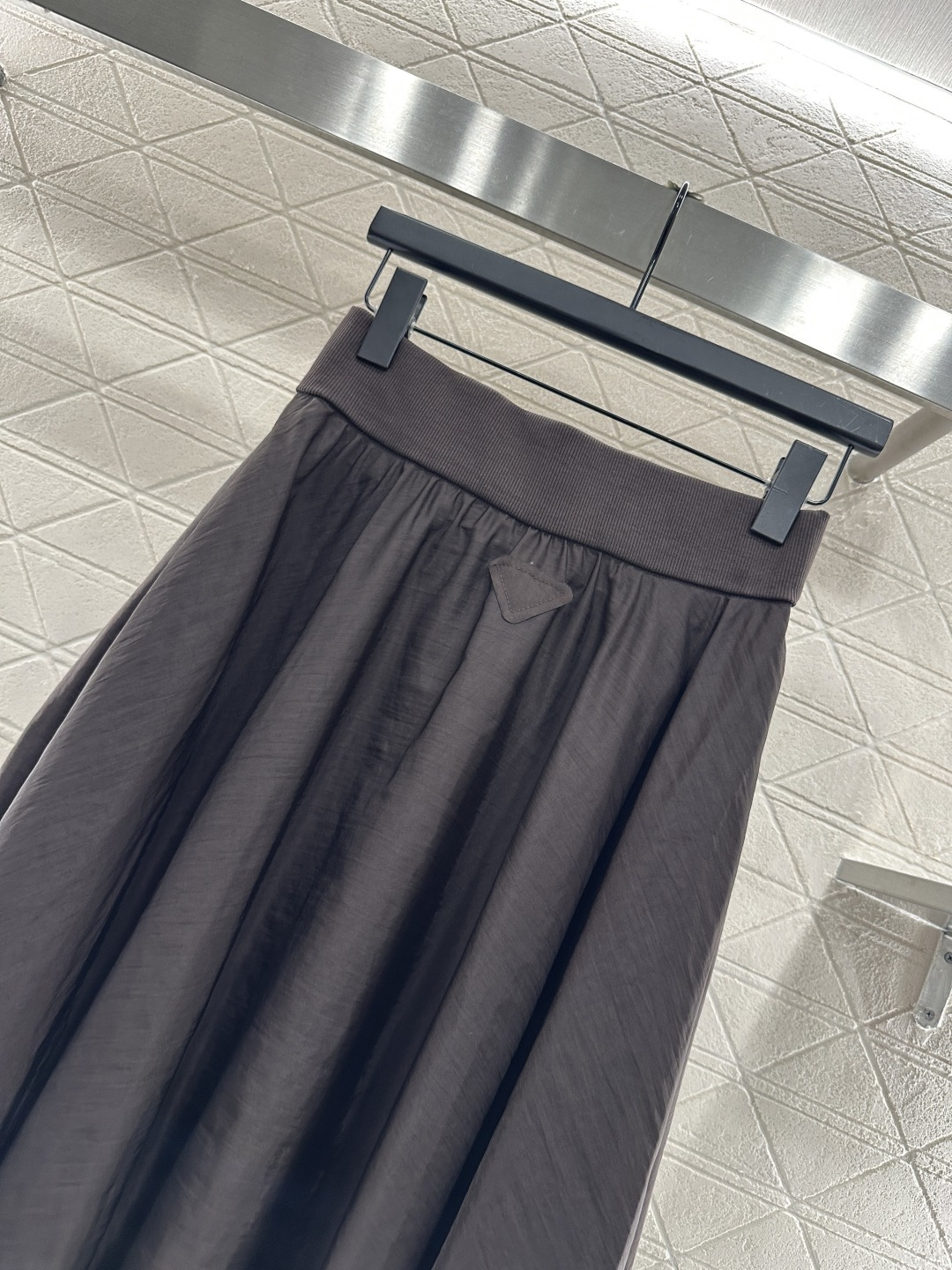 ♥Prad*♥2025新品上架 工装夹克外套半裙套装定制YB进口环保再生尼龙材质 质感光泽 挺括有型 连