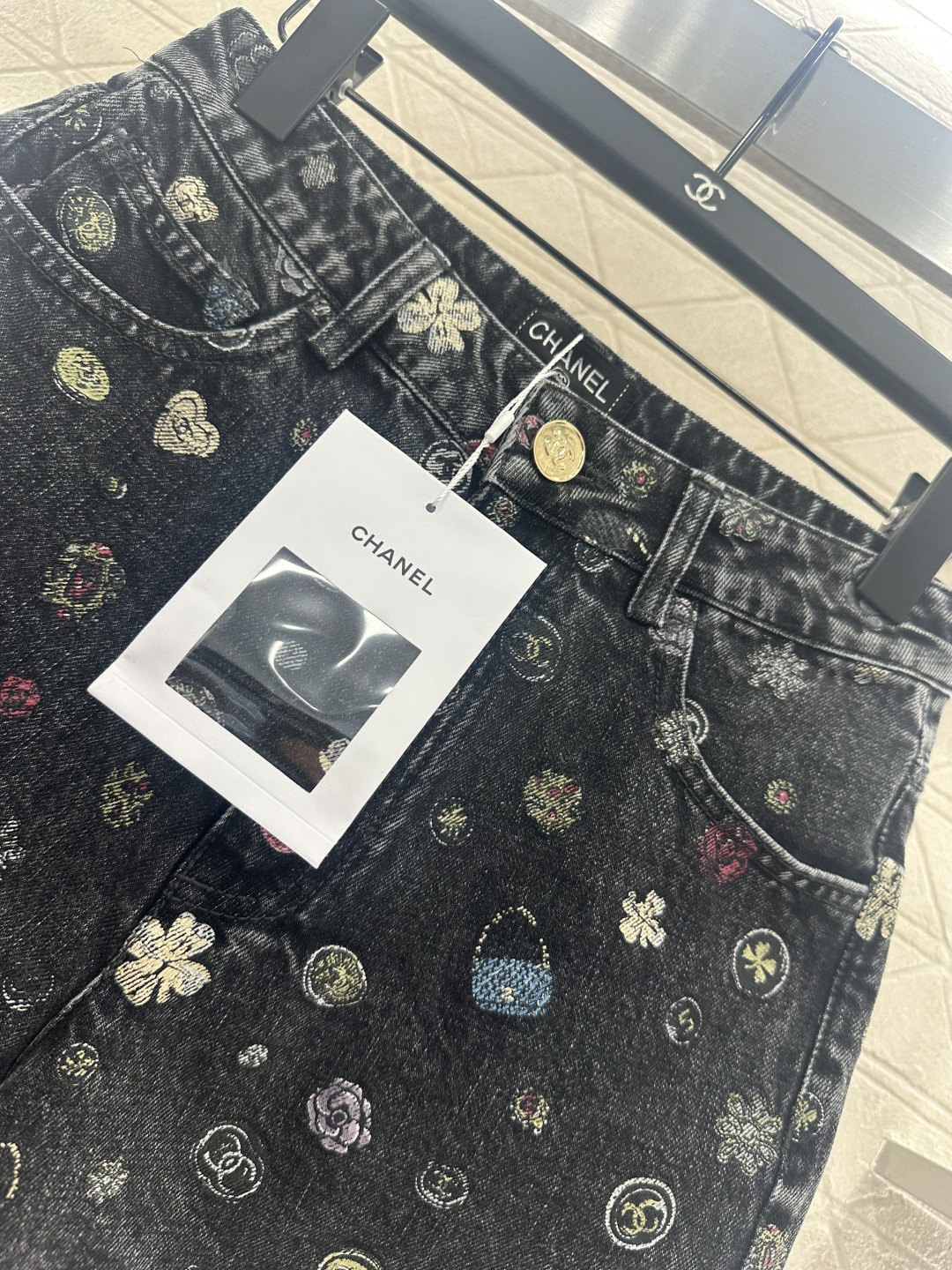 ♥Chane*♥2025新品上架 阔腿激光牛仔短裤定制YB斜纹棉牛仔材质 多重水洗 呈现出挺括质感 直筒