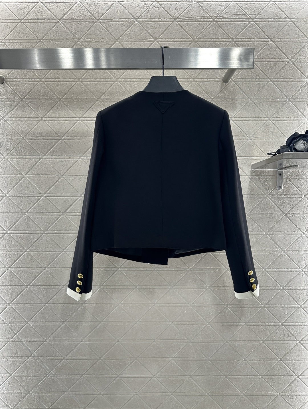 ♥prad*♥2025新品上架 圆领蝴蝶结外套定制YB进口醋酸材质 肌理明显 垂顺光泽 圆领洋装外套版型