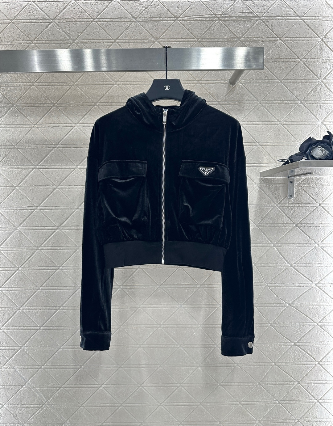 ♥Prad*♥2025新品上架 连帽休闲外套长裤套装定制YB进口丝绒材质 质感光泽 品相高级 常规连帽外