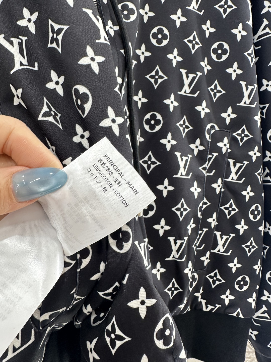 ♥Louis vuitto*♥2025新品上架 两面穿连帽外套长裤套装定制YB斜纹全棉材质 质感光泽 舒