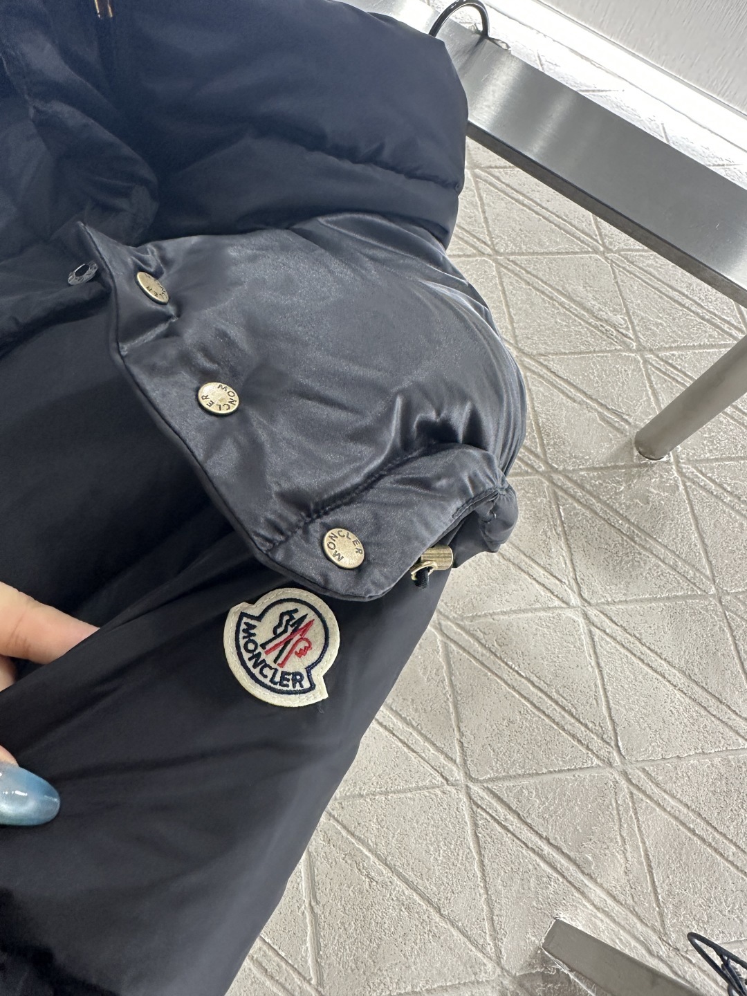 ♥Moncle*♥2025新品上架 连帽可拆卸长款羽绒服外套定制YB进口防风防水尼龙材质 其工艺还原 升