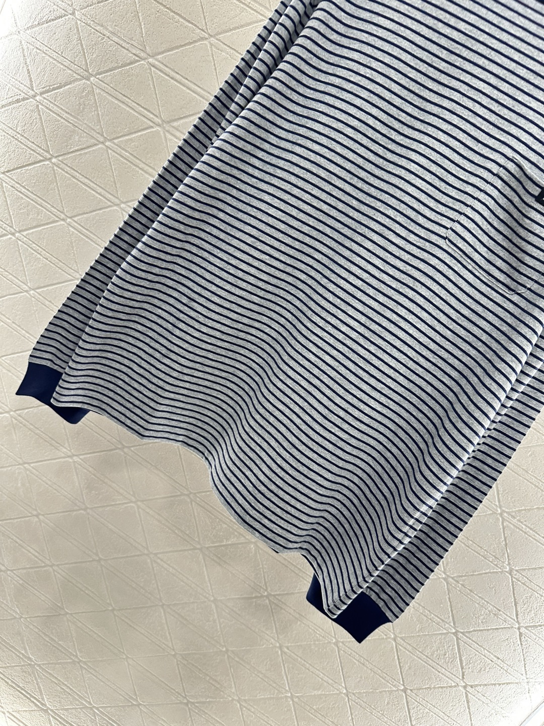 ♥Miumi*♥2025新品上架 撞色条纹长袖上衣定制YB斜纹全棉材质 质感光泽 弹力舒适 宽松廓形圆领