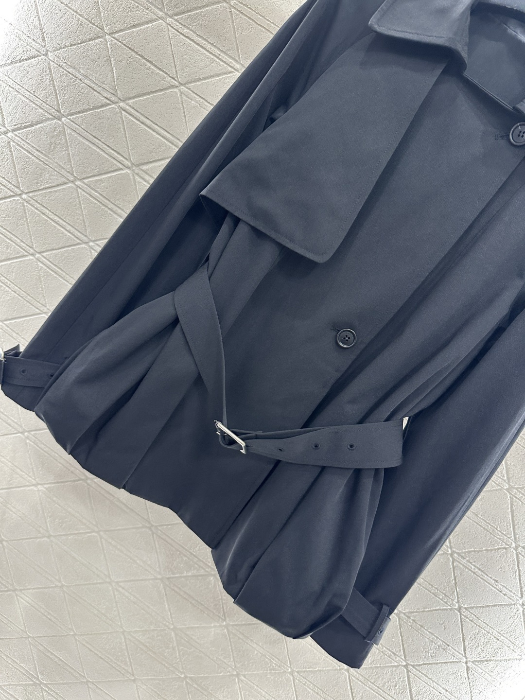 ♥Loew*♥2025新品上架 腰带披肩风衣外套定制YB斜纹棉材质 光泽细腻 穿搭舒适 风衣外套版型 沿