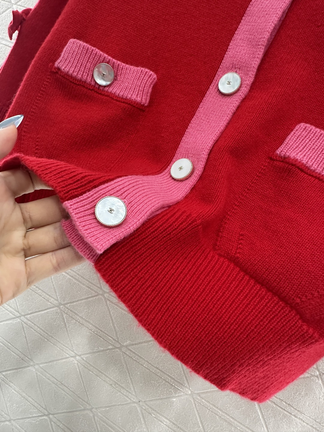 ♥Chane*♥2025新品上架 蝴蝶结针织开衫定制YB羊绒纱线织造 质感光泽 柔软亲肤 中袖针织开衫版