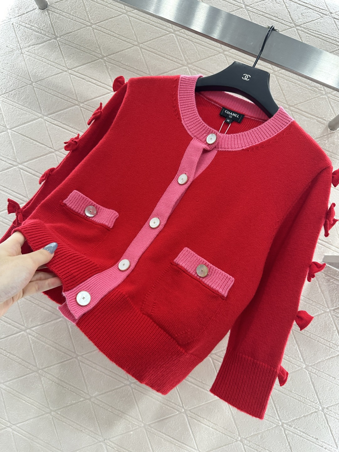 ♥Chane*♥2025新品上架 蝴蝶结针织开衫定制YB羊绒纱线织造 质感光泽 柔软亲肤 中袖针织开衫版