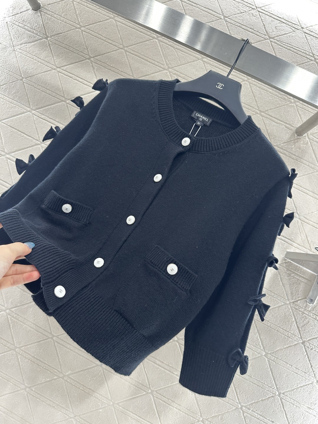 Chanel 2025 Bow Knit Cardigan - Soft Cashmere, Elegant Style 8 cmp i1757934974882 3574 0 7