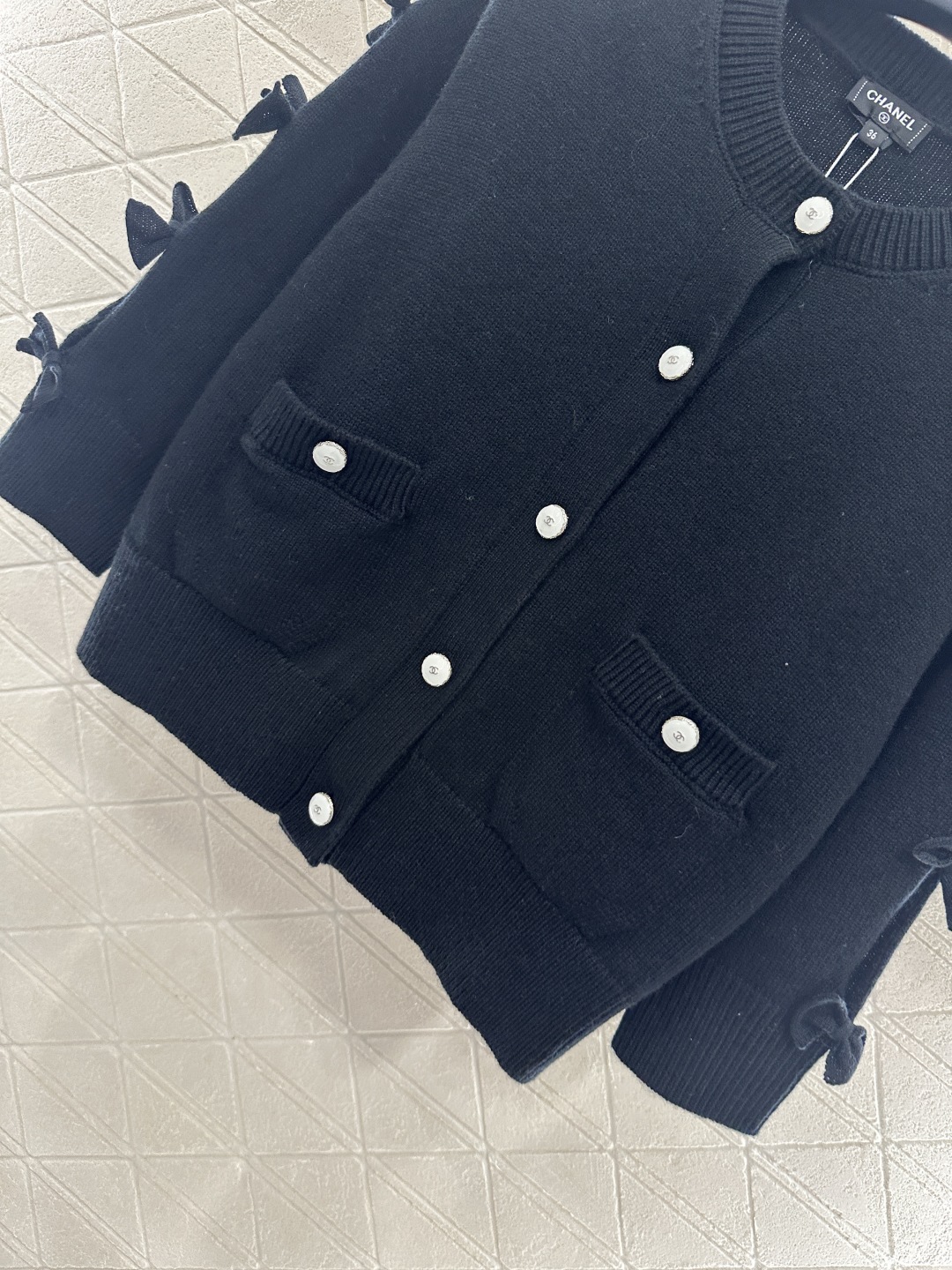 Chanel 2025 Bow Knit Cardigan - Soft Cashmere, Elegant Style 5 cmp i1757934974948 7530 0 4