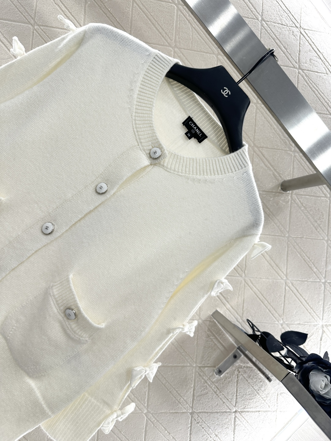 ♥Chane*♥2025新品上架 素色蝴蝶结针织开衫定制YB羊绒纱线织造 质感光泽 柔软亲肤 中袖针织开