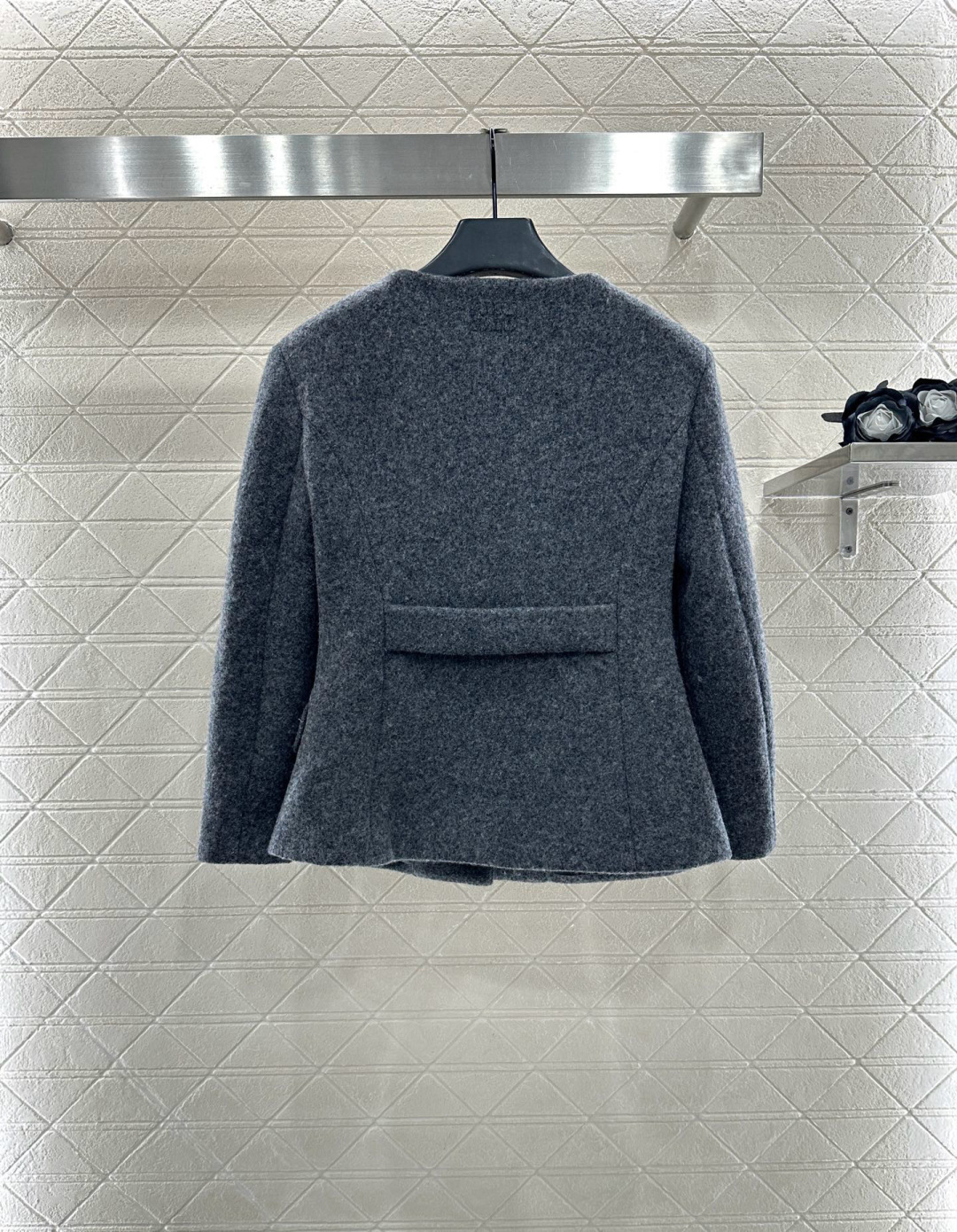 ♥Miumi*♥2025新品上架 圆领羊毛粗呢外套短裙套装定制YB进口羊毛呢材质，质感还原，肌理感明显，