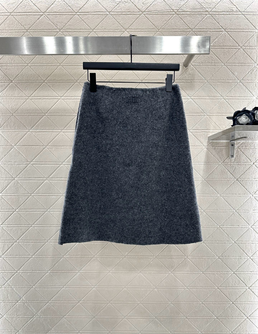 ♥Miumi*♥2025新品上架 圆领羊毛粗呢外套短裙套装定制YB进口羊毛呢材质，质感还原，肌理感明显，